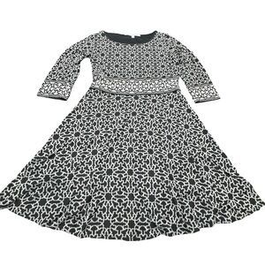 Max Studio Black & White Women’s Dress – Size Large – Classic, Stylish & Chic